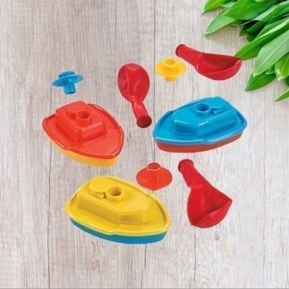 Plastic Balloon Water Racers - Picture 1 of 1